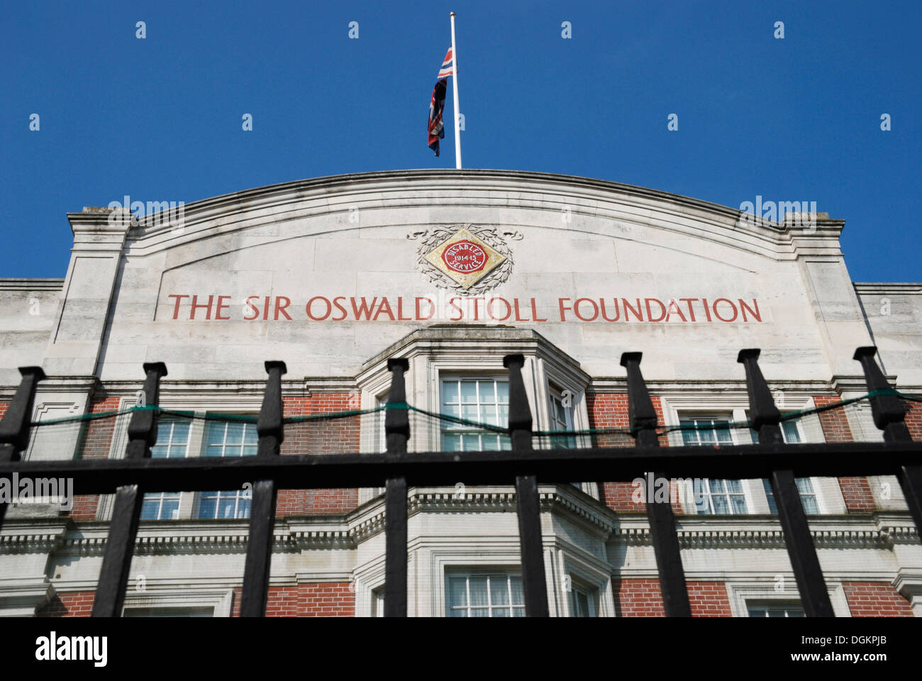 Le bâtiment de la Fondation Sir Oswald Stoll à Fulham. Banque D'Images