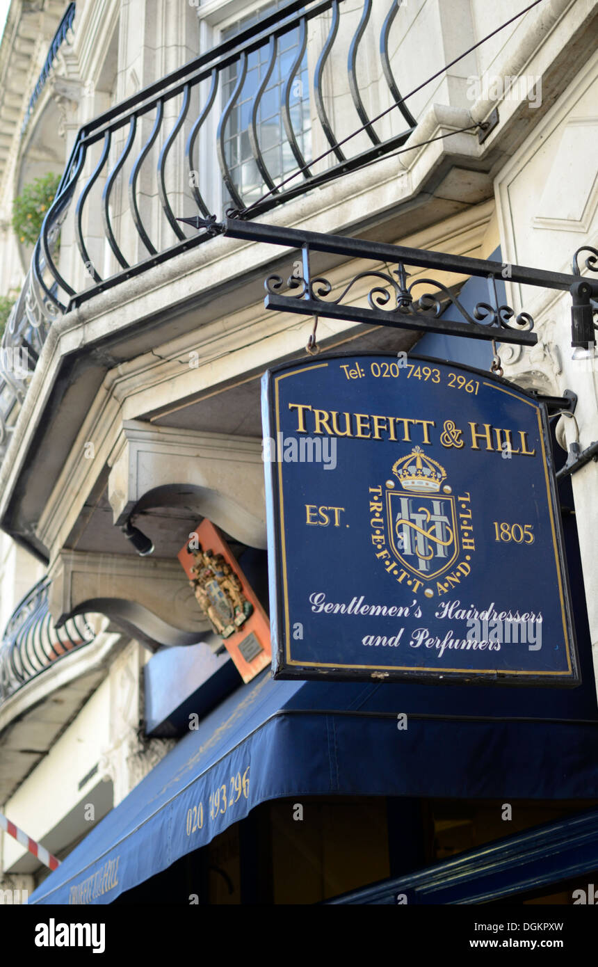Truefitt et Hill gentlemen's coiffure et parfumerie sur St James's Street. Banque D'Images