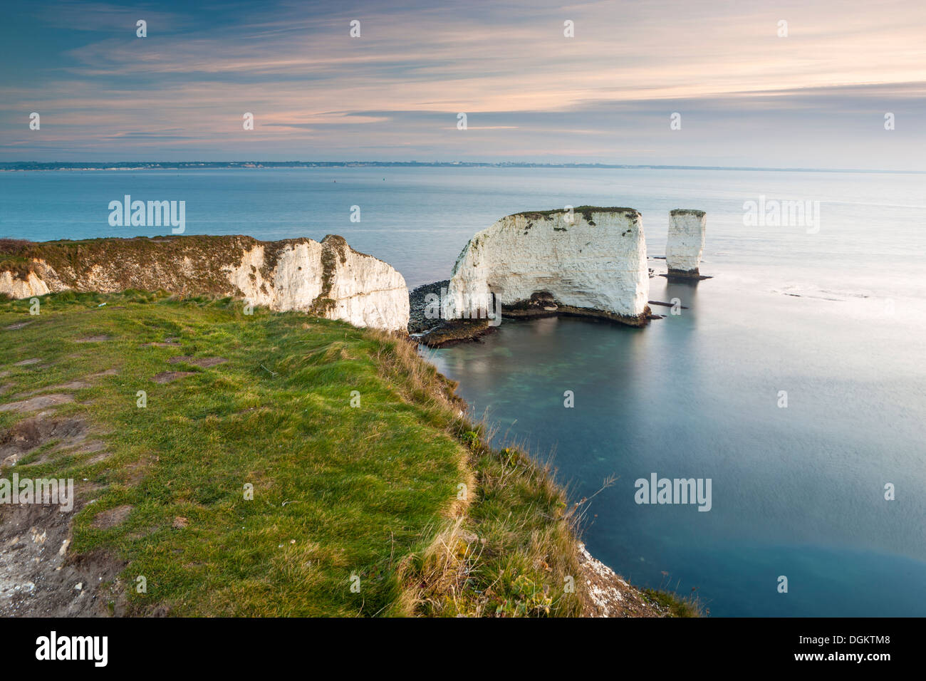 Vue vers Old Harry Rocks. Banque D'Images