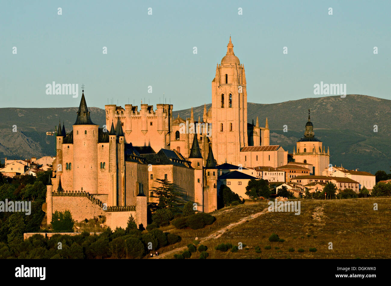 El Alcazar Castle en face de la Cathédrale, Ségovie, Castille et León, Espagne Banque D'Images