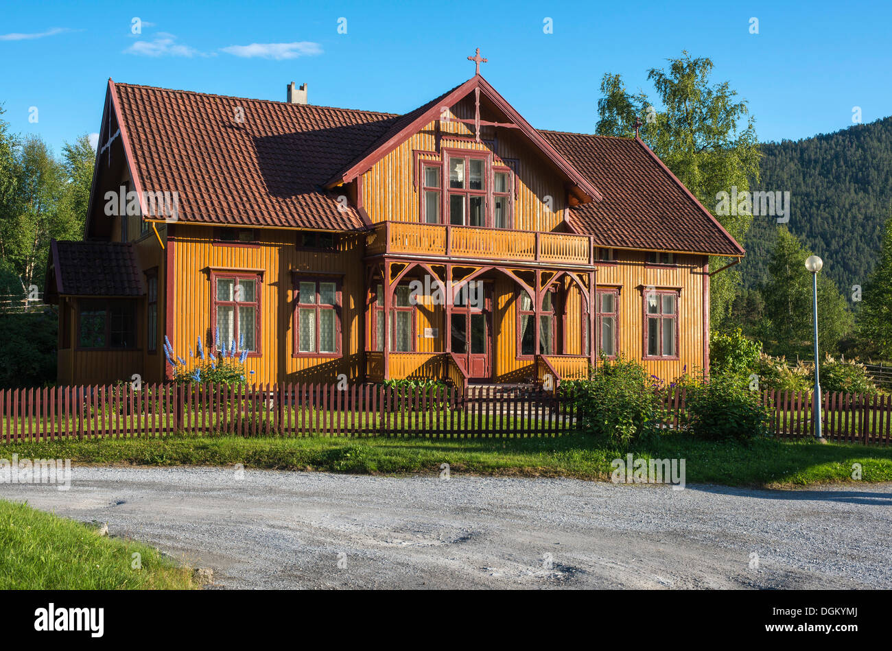 Helgheimhaus, ancienne école, à Sogn Folke Museum, musée en plein air, Hemsedal, Sognefjord, Sogn og Fjordane Banque D'Images