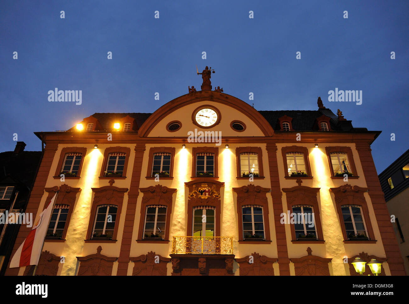 Photo de nuit, l'hôtel de ville, Offenburg, Bade-Wurtemberg Banque D'Images