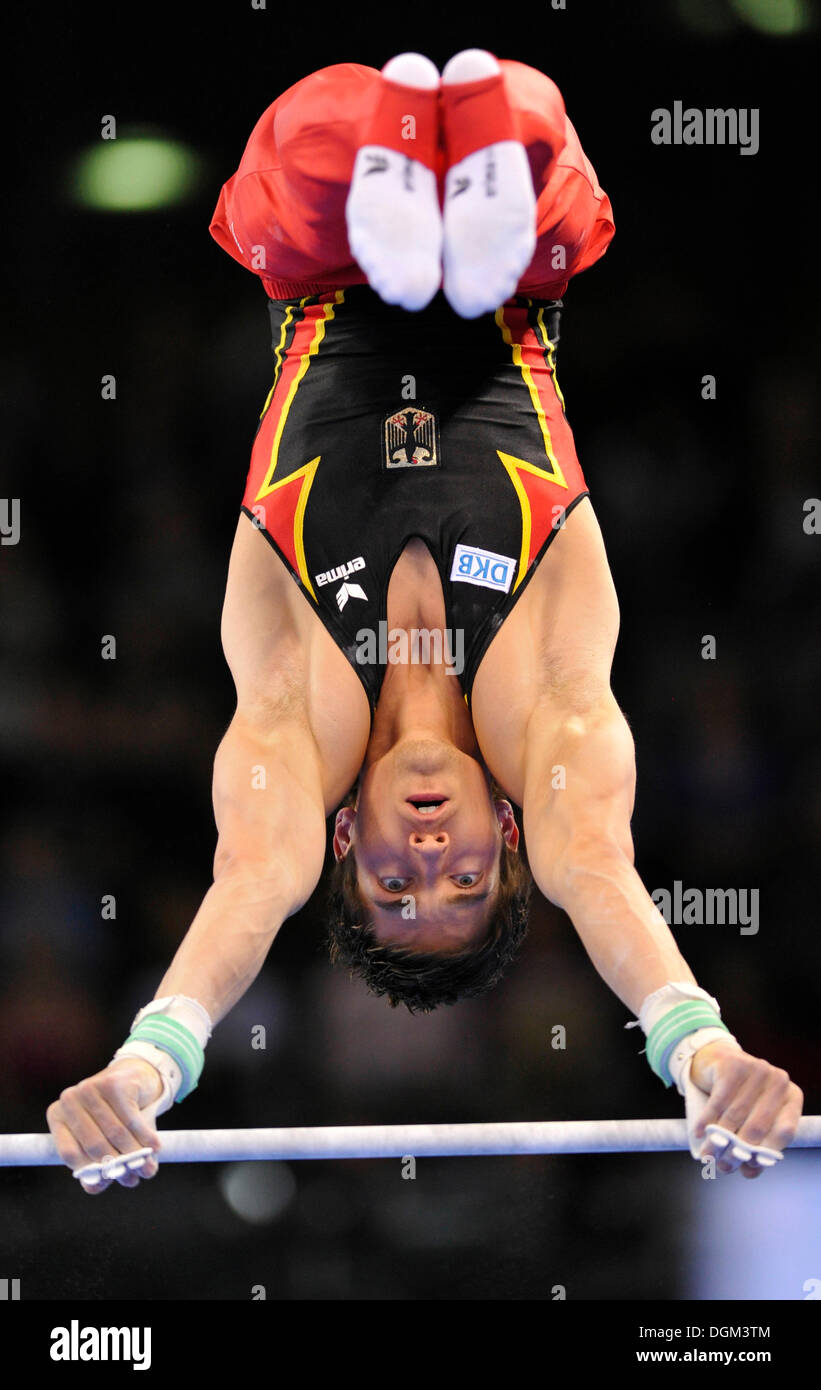 Philipp Boy, GER, sur la barre horizontale, Coupe du Monde 2010 gymnastique d'EnBW, 28e-DTB Cup, Stuttgart, Bade-Wurtemberg Banque D'Images