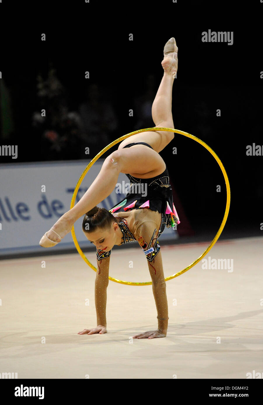 Yana LUKONINA, RUS, avec application, la gymnastique rythmique, Grand Prix, Thiais 09. - 10.04.2011, Paris, France, Europe Banque D'Images