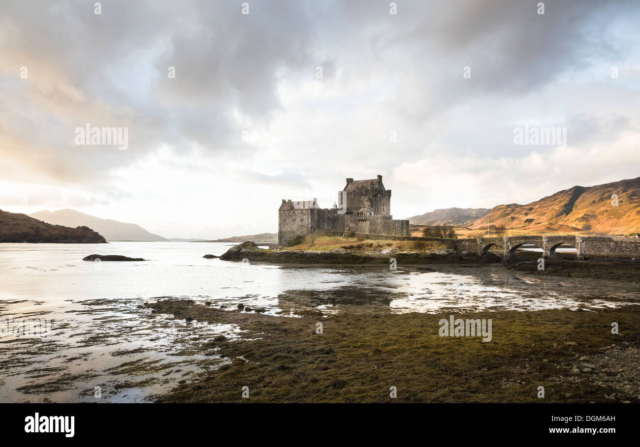 Le Château d'Eilean Donan sur Loch Duich dans les Highlands d'Ecosse Banque D'Images