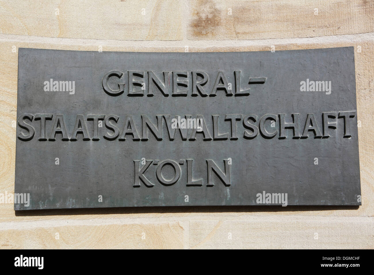 Signer, lettrage 'Generalstaatsanwaltschaft Koeln', 'Attorney-Generalship allemand pour de Cologne", sur l'édifice de la cour de district Banque D'Images