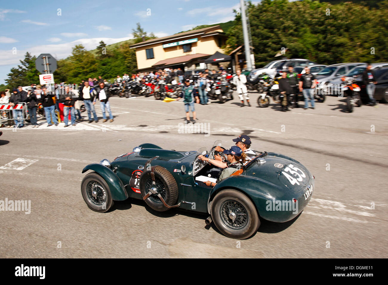 Vintage car, Allard J2, construit en 1951, le Mille Miglia 2011, le Passo della Raticosa, Toscane, Italie, Europe Banque D'Images