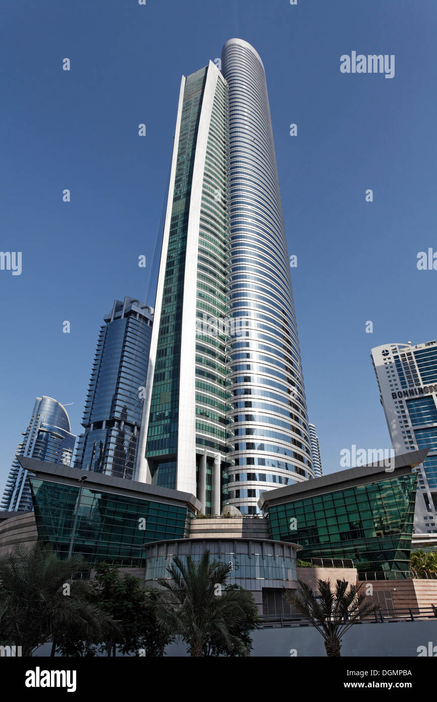 Taille De La Tour Almas Tower Skyscraper, Almas Tower, projet de construction à grande échelle, Jumeirah  Lake Towers, Dubaï, Émirats arabes unis, au Moyen-Orient, en Asie Photo  Stock - Alamy