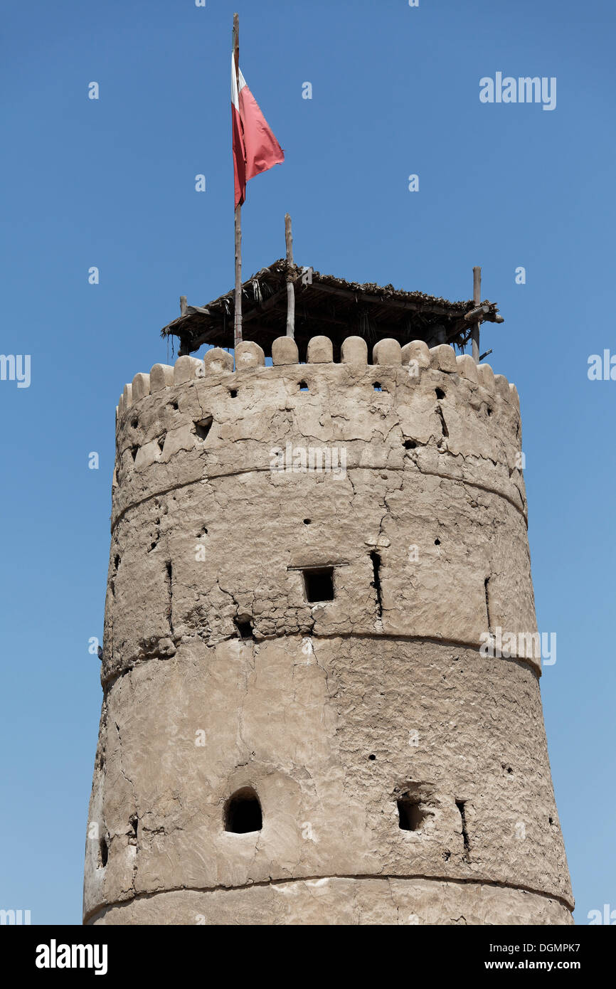 Tour de défense historique, le Fort Al-Fahidi, le musée de Dubaï, Émirats arabes unis, au Moyen-Orient, en Asie Banque D'Images