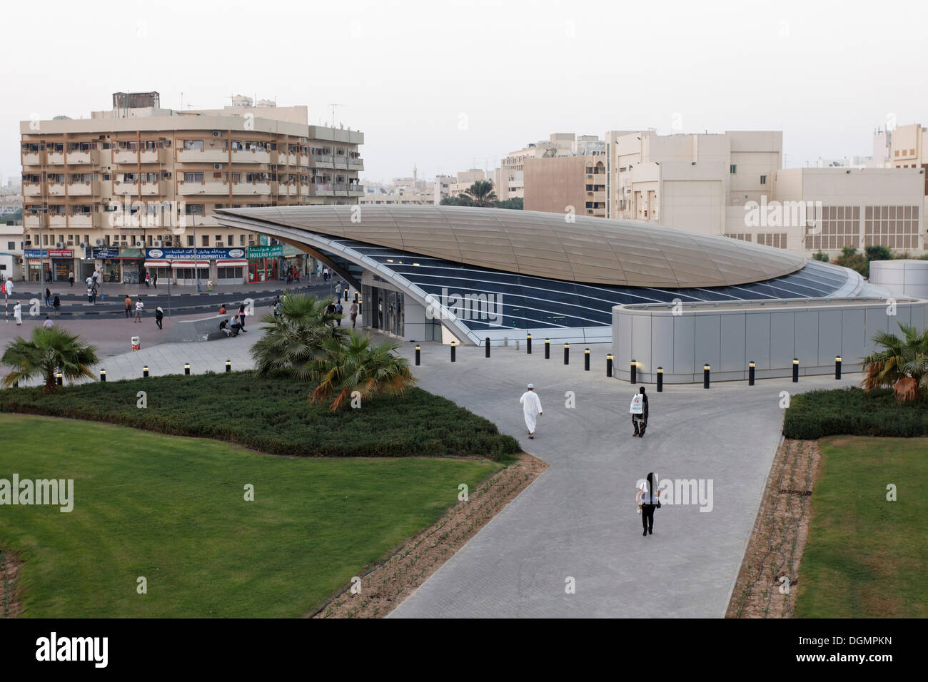 La station de métro avec un design futuriste, Union Square, quartier de Deira, Dubaï, Émirats arabes unis, au Moyen-Orient, en Asie Banque D'Images