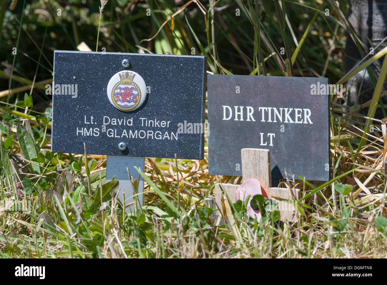 Des plaques commémorant les soldats morts de la guerre des Malouines, Mémorial du Bois, Stanley, Ostfalkland, Îles Falkland Banque D'Images
