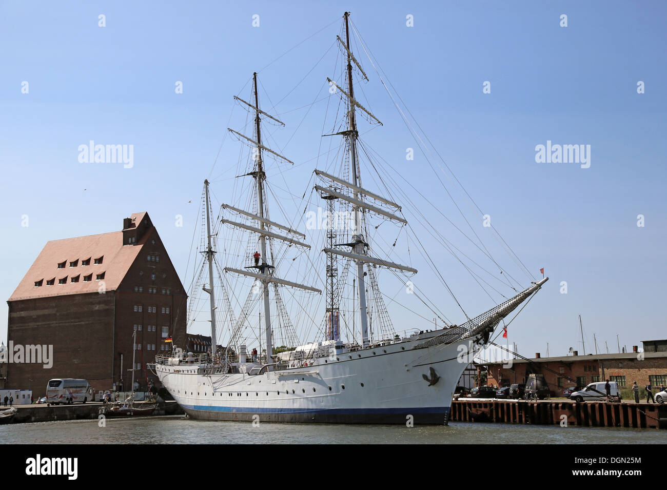 Stralsund, Allemagne, l'ancien navire de formation à la voile Gorch Fock I dans le port Banque D'Images