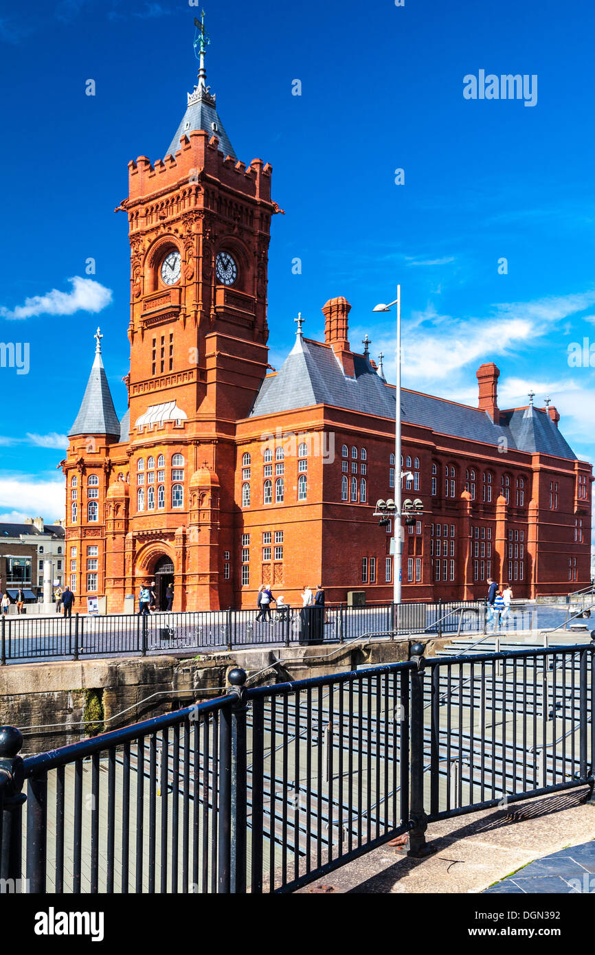 Vue de la construction de l'Pierhead Assemblée nationale du Pays de Galles à Cardiff Bay. Banque D'Images