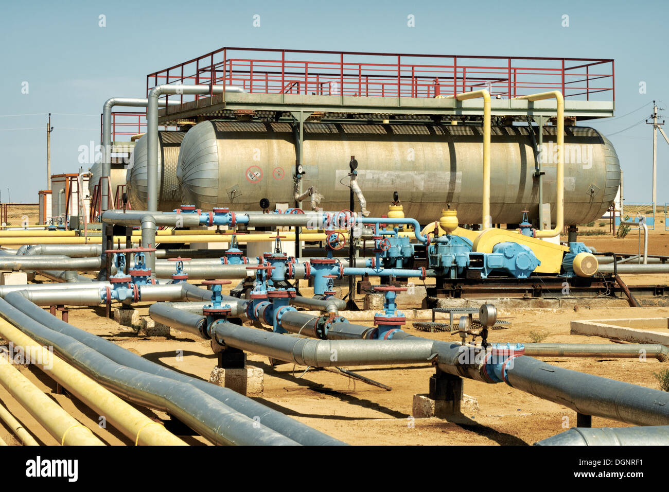 L'industrie, gaz, pipeline, du métal, de l'équipement, de carburant, de la technologie, de l'industrie, de l'huile, naturel, tuyauterie, pompe, vanne, tube, acier, vis, c Banque D'Images