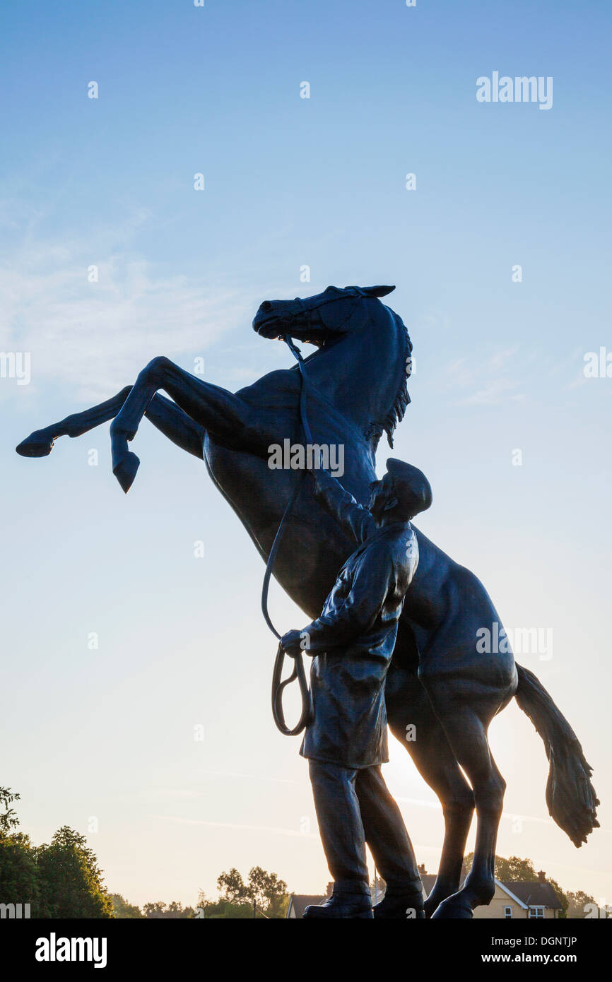 L'Angleterre, l'East Anglia, Suffolk, Newmarket Newmarket, Statue étalon sculptés par Marcia Astor et Allan Sly Banque D'Images