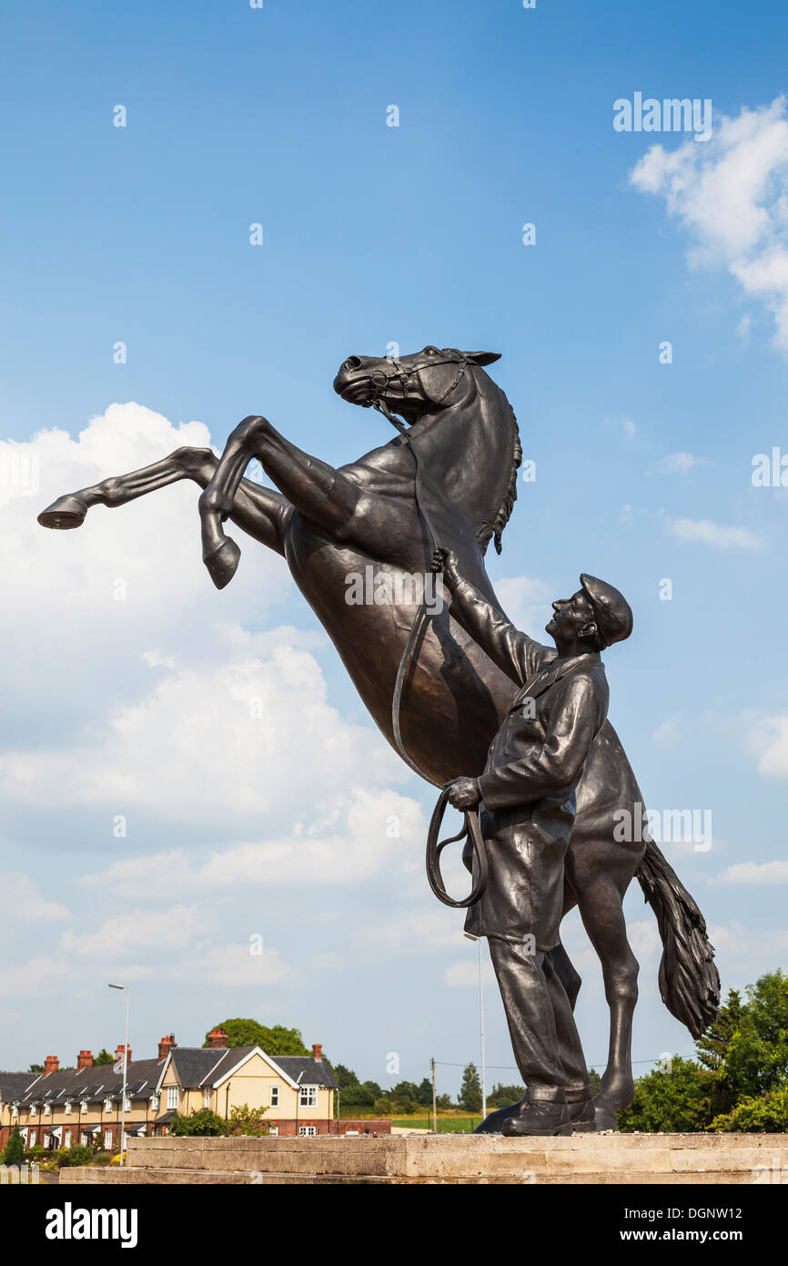 L'Angleterre, l'East Anglia, Suffolk, Newmarket Newmarket, Statue étalon sculptés par Marcia Astor et Allan Sly Banque D'Images