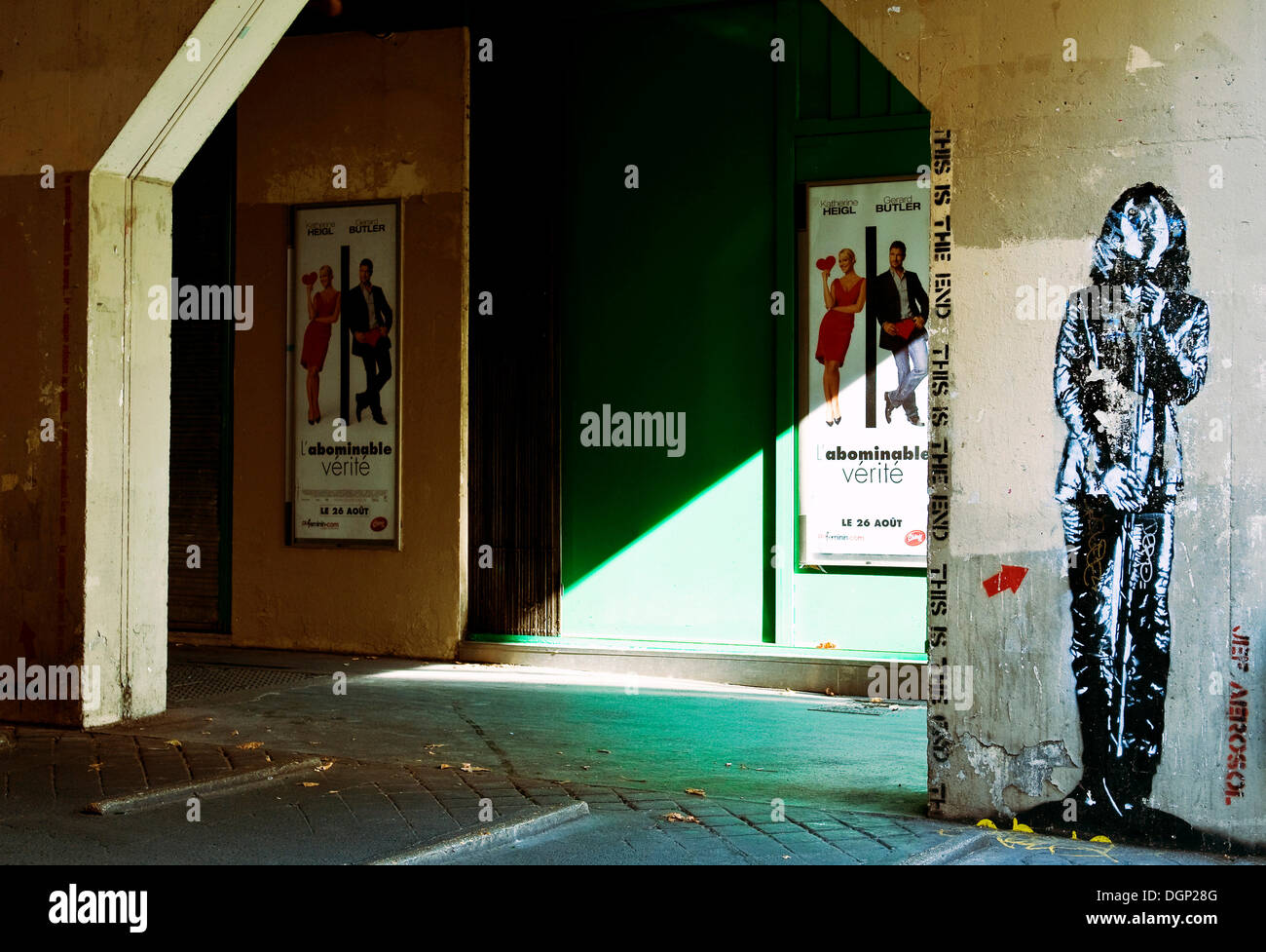 Le graffiti et cinéma annonce dans la Rue Jean Calvin, Quartier Latin, Paris, France, Europe Banque D'Images