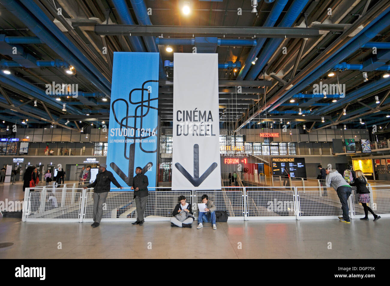 Intérieur du Centre Pompidou à Paris, France Banque D'Images