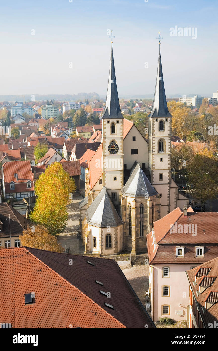 Vue depuis le Neues Haus tour sur la vieille ville et l'Église protestante à Bad Wimpfen, Bad-Wuerttemberg Banque D'Images