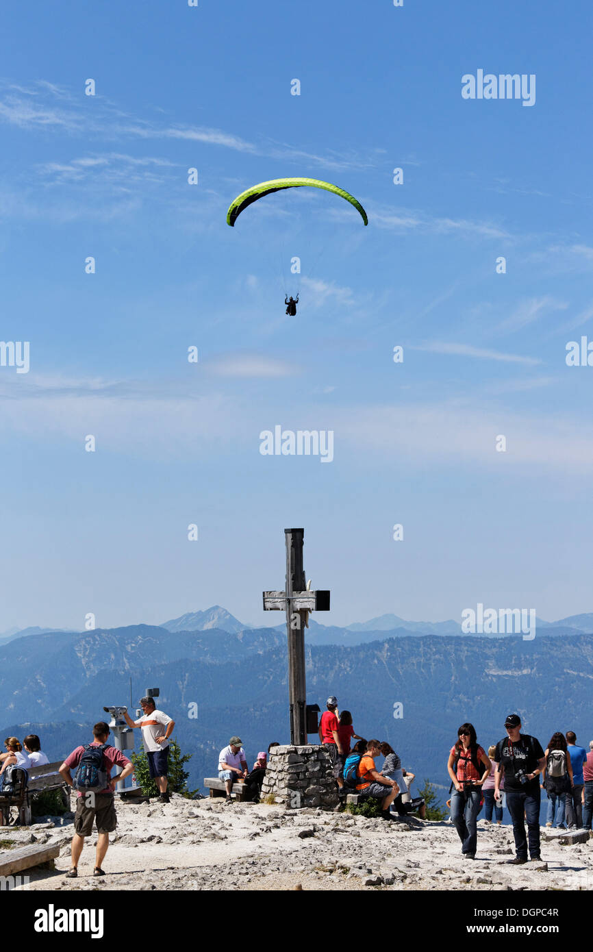 Parapente Parapente sur le sommet de la montagne Kehlstein, Berchtesgaden, Berchtesgadener Land, Bavière, Haute-Bavière Banque D'Images