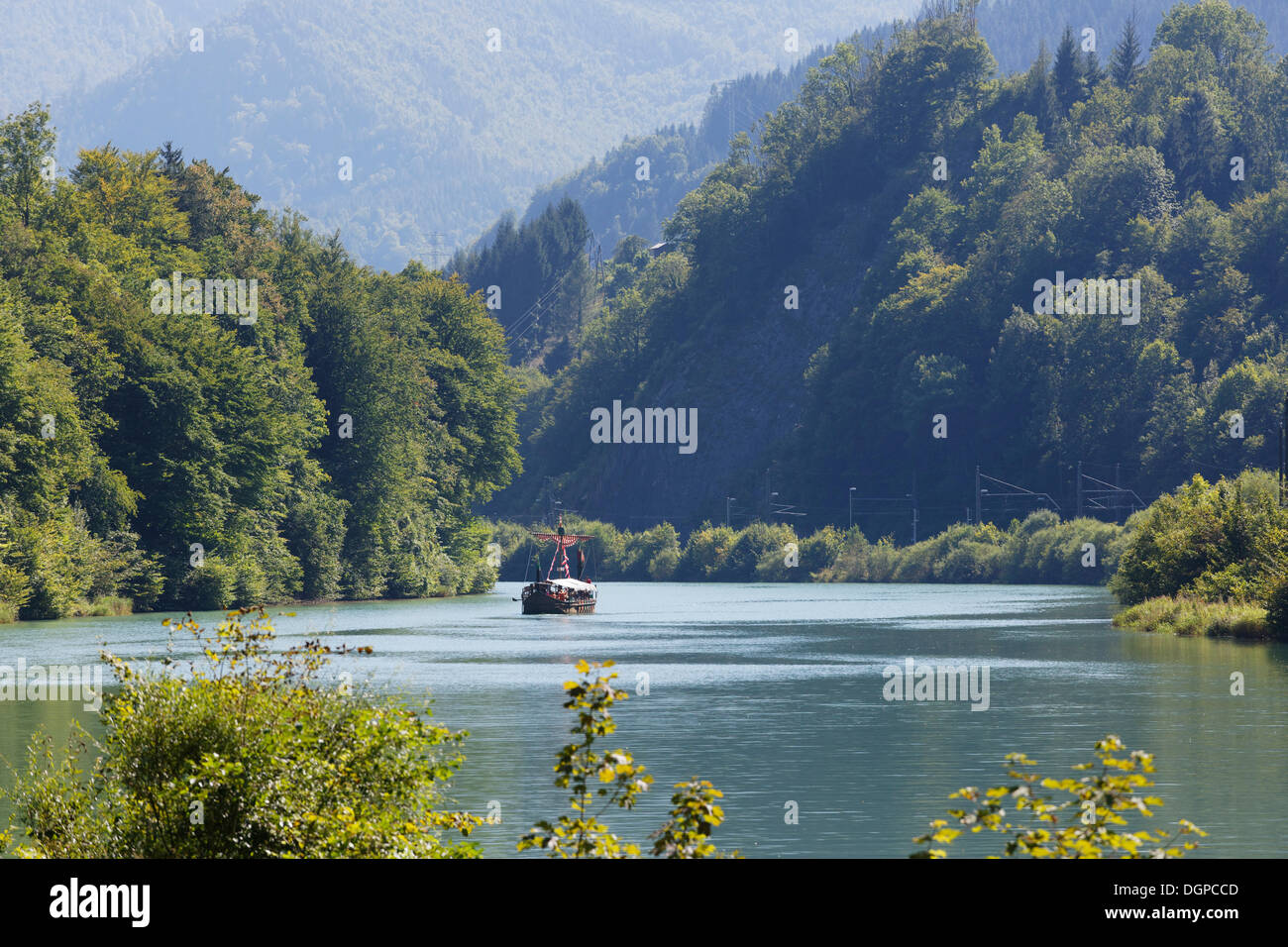 Bateau Viking sur l'Enns, près de Weyer, Pyhrn-Eisenwurzen, quart de région, Haute Autriche, Autriche, Europe Banque D'Images