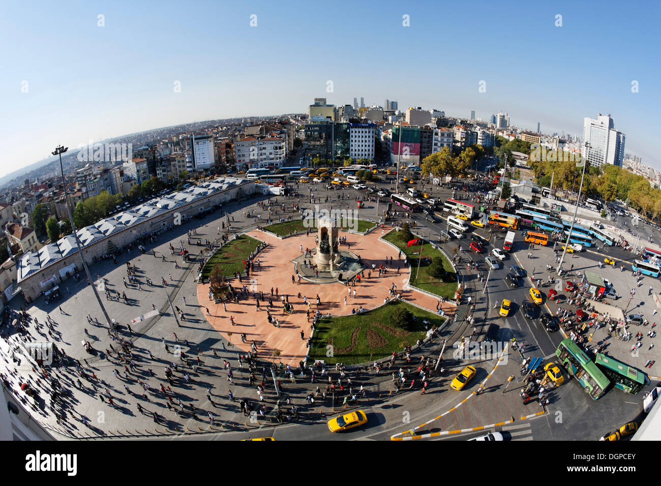 La Place Taksim, Taksim Meydani, Istanbul, côté européen, la Turquie, l'Europe Banque D'Images