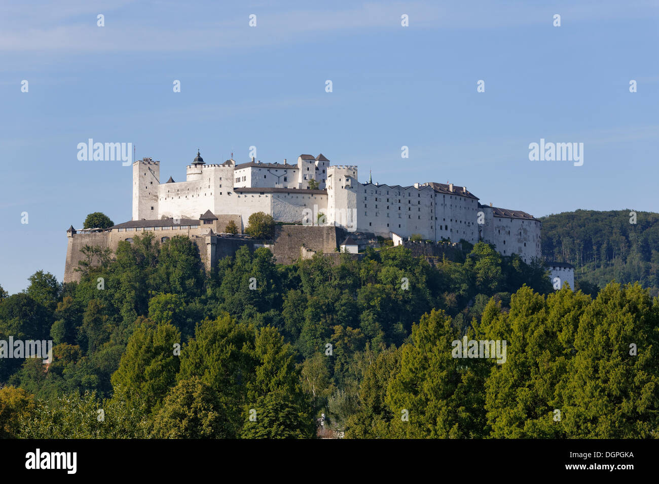 Le Château de Hohensalzburg comme vu du sud-est, Salzbourg, Autriche, Europe, PublicGround Banque D'Images