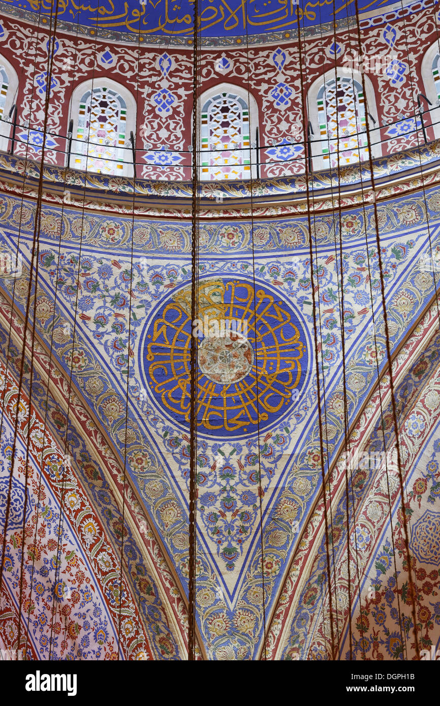 Vue de l'intérieur, d'une vue détaillée d'Iznik la céramique, tuiles Mosquée Bleue, Mosquée Sultan Ahmed ou Sultanahmet Camii, Istanbul Banque D'Images