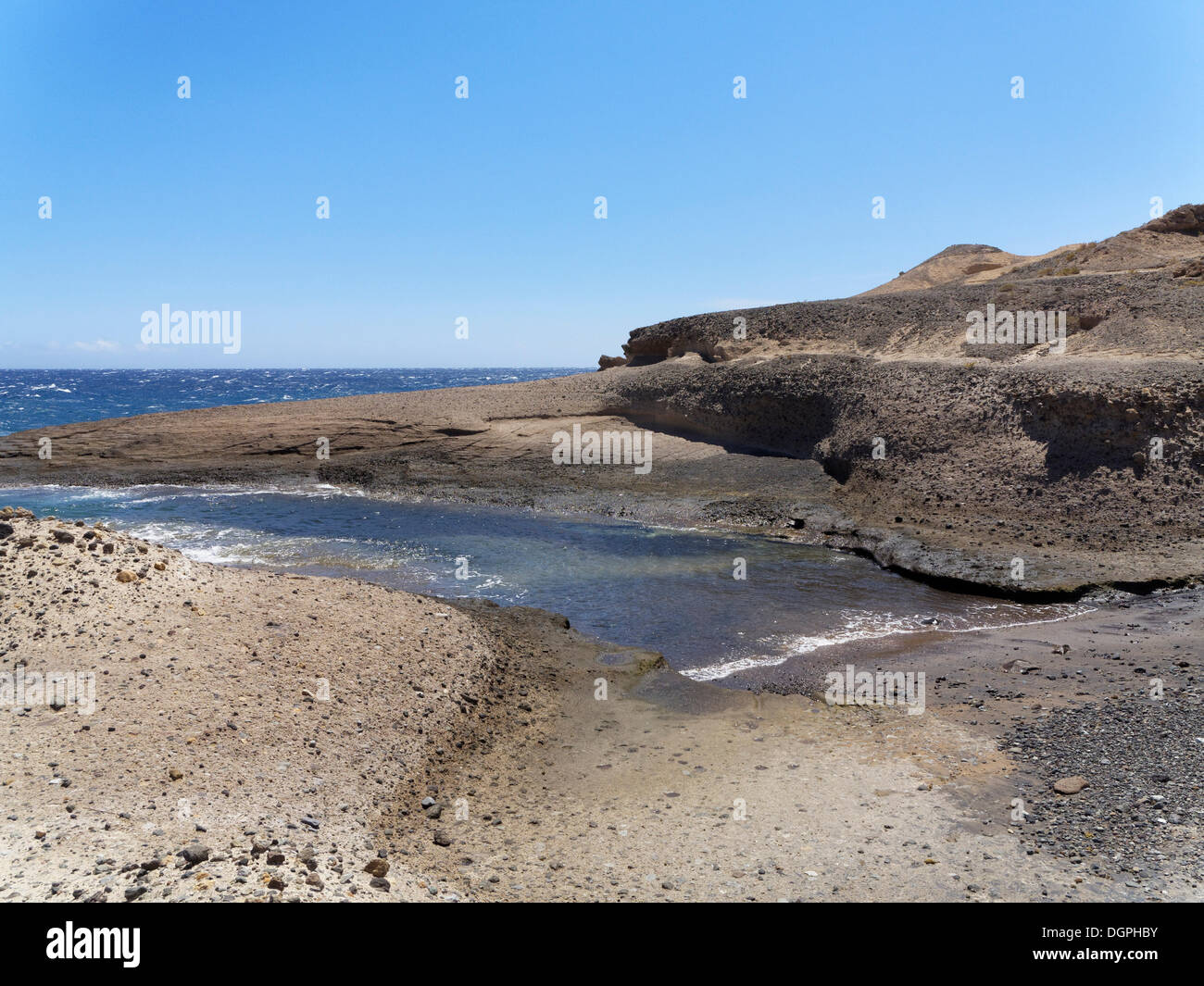 Côte Rocheuse, une baie avec des rochers de grès entre La Caleta et Las Arenas, près de Villa de Arico, Tenerife, Canaries, Espagne Banque D'Images