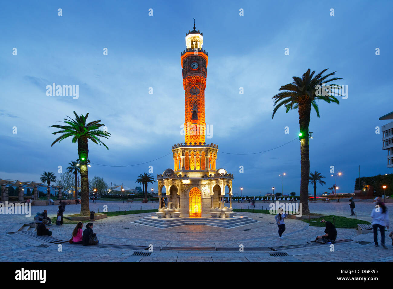 Tour de l'horloge de Cumhuriyet Meydani, carrés sur Konak Konak, Izmir İzmir, Province, Région de l'Egée, la Turquie Banque D'Images