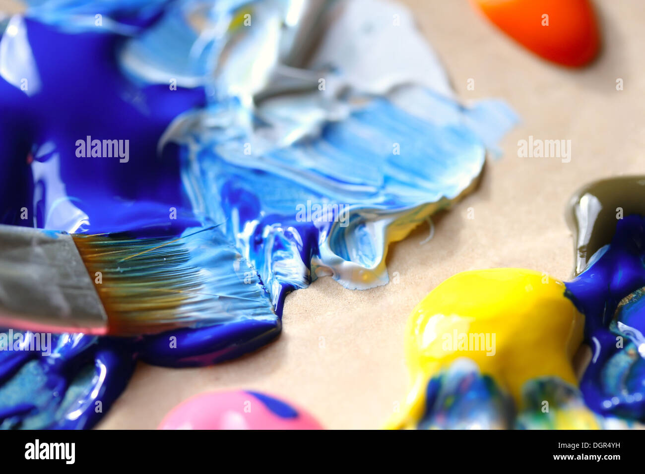 Gros plan du pinceau et palette. Banque D'Images