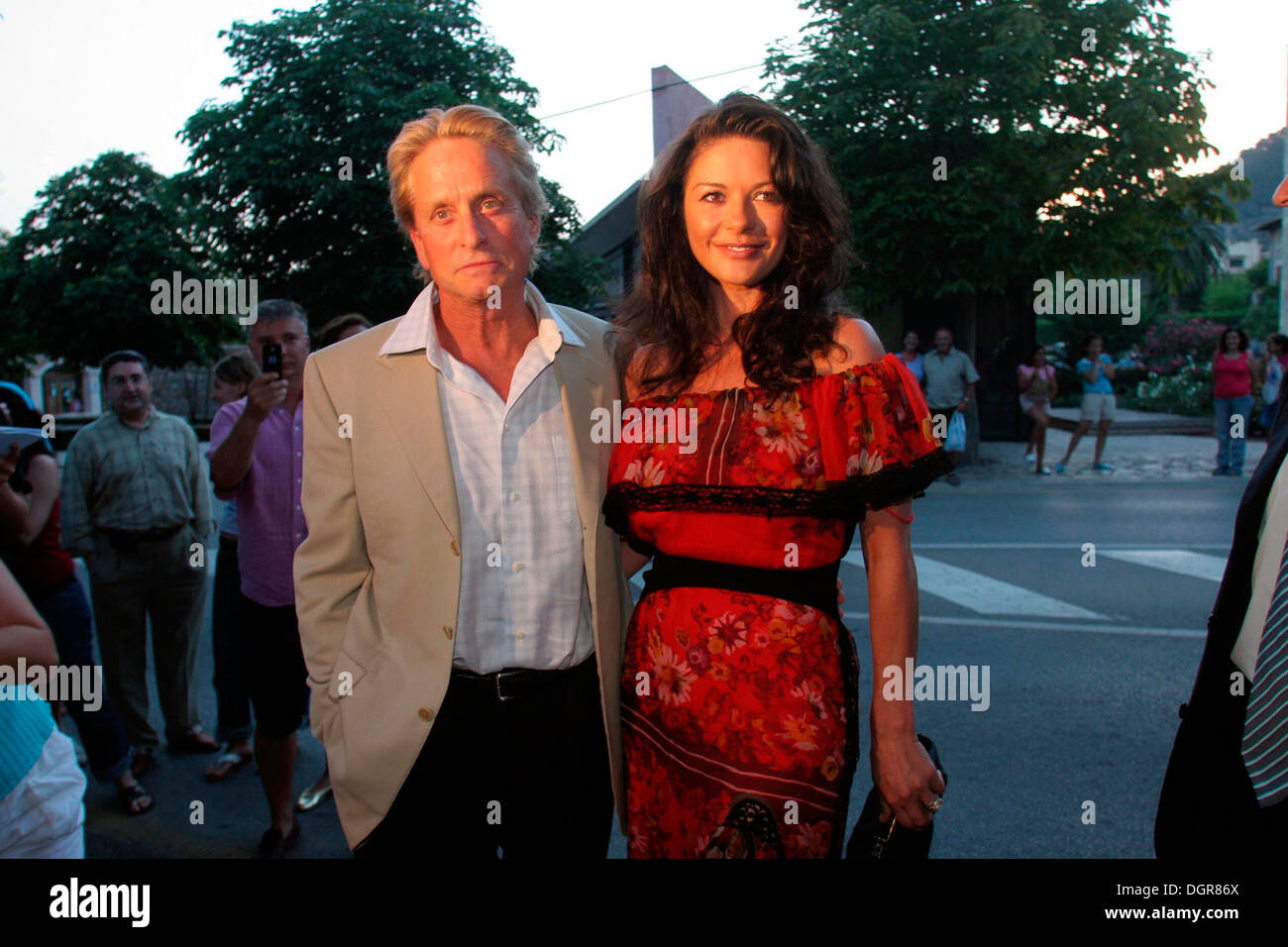 Acteurs américains Michael Douglas et Catherine Zeta Jones observés au cours d'un événement dans l'île espagnole de Majorque Banque D'Images