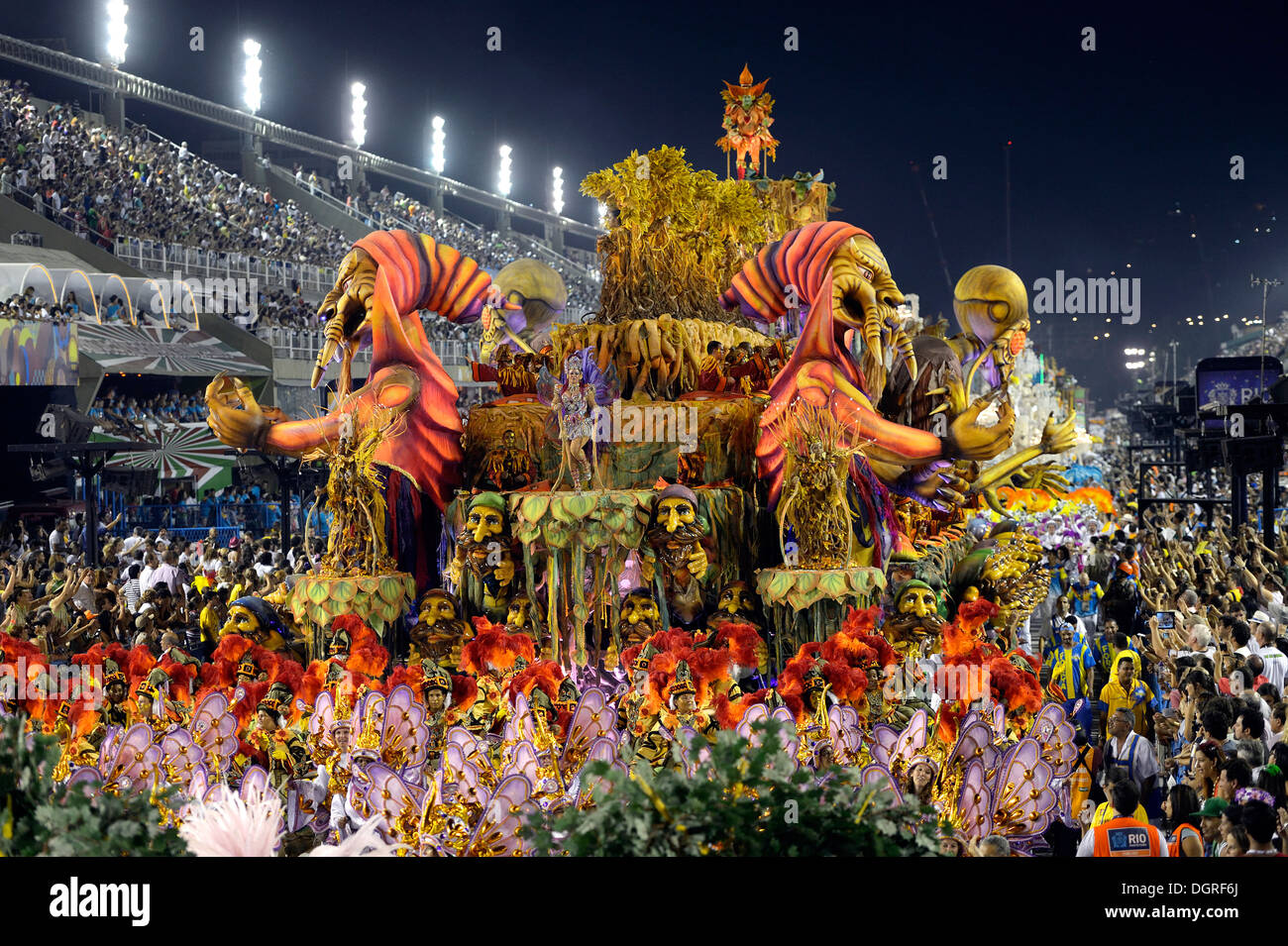 Brasil, Rio de Janeiro, le Carnaval des flotteur Unidos da Tijuca au Sambadromo Banque D'Images