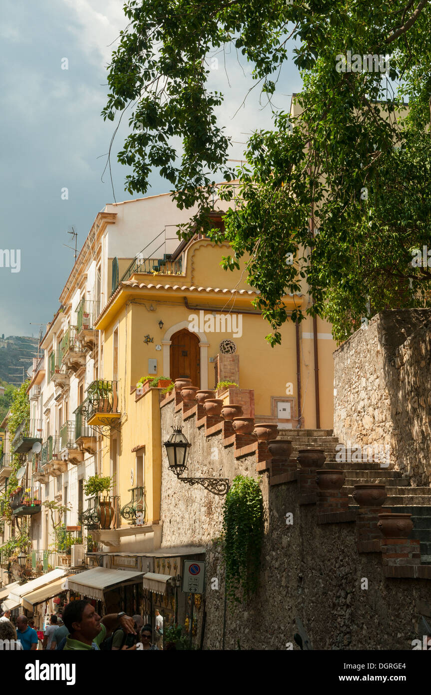 Rue de Taormina, Sicile, Italie Banque D'Images