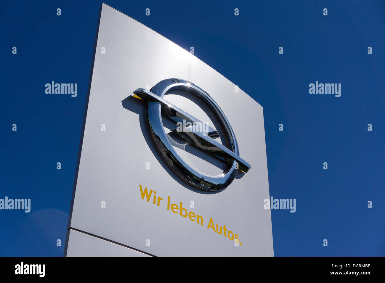 La signalisation, le logo d'Adam Opel AG, Ruesselsheim, Hesse, PublicGround Banque D'Images