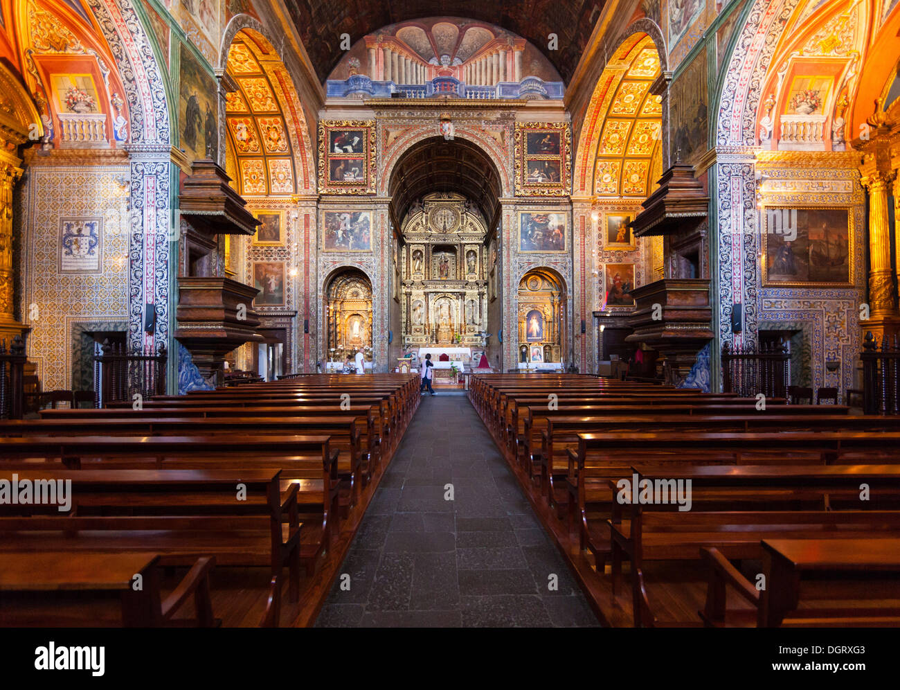 Vue de l'intérieur, de l'église Igreja do Colégio, Praco Do Municipio, Santa Luzia, Funchal, Madeira, Portugal Banque D'Images