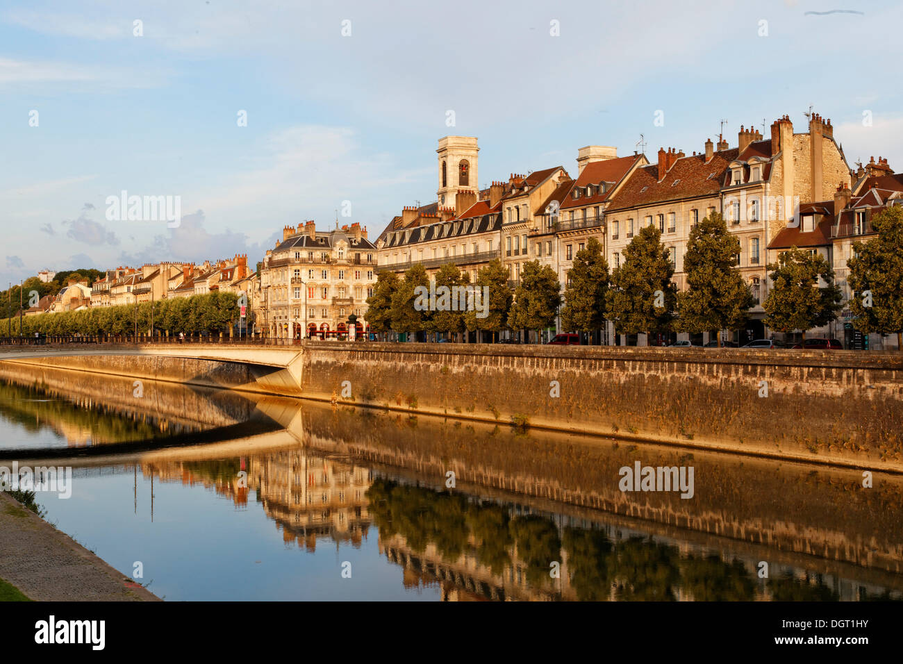 Besançon, ville du nord-ouest le long du Doubs, matin, humeur, Via Francigena, département du Doubs, région Franche-Comté, France Banque D'Images