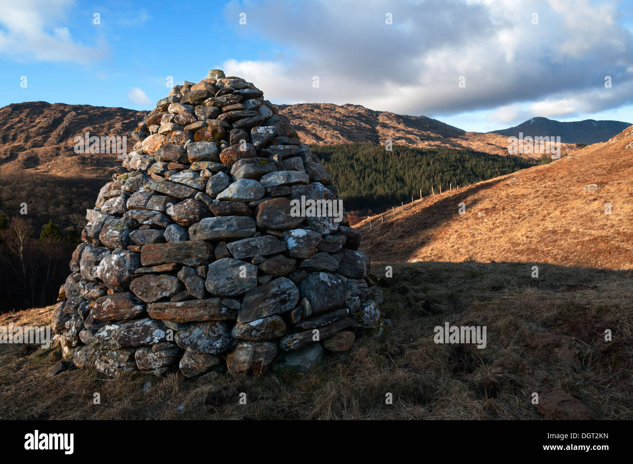 Général Ross's Cairn (1863) au-dessus de Glen Moidart, région des Highlands, Ecosse, Royaume-Uni. Banque D'Images
