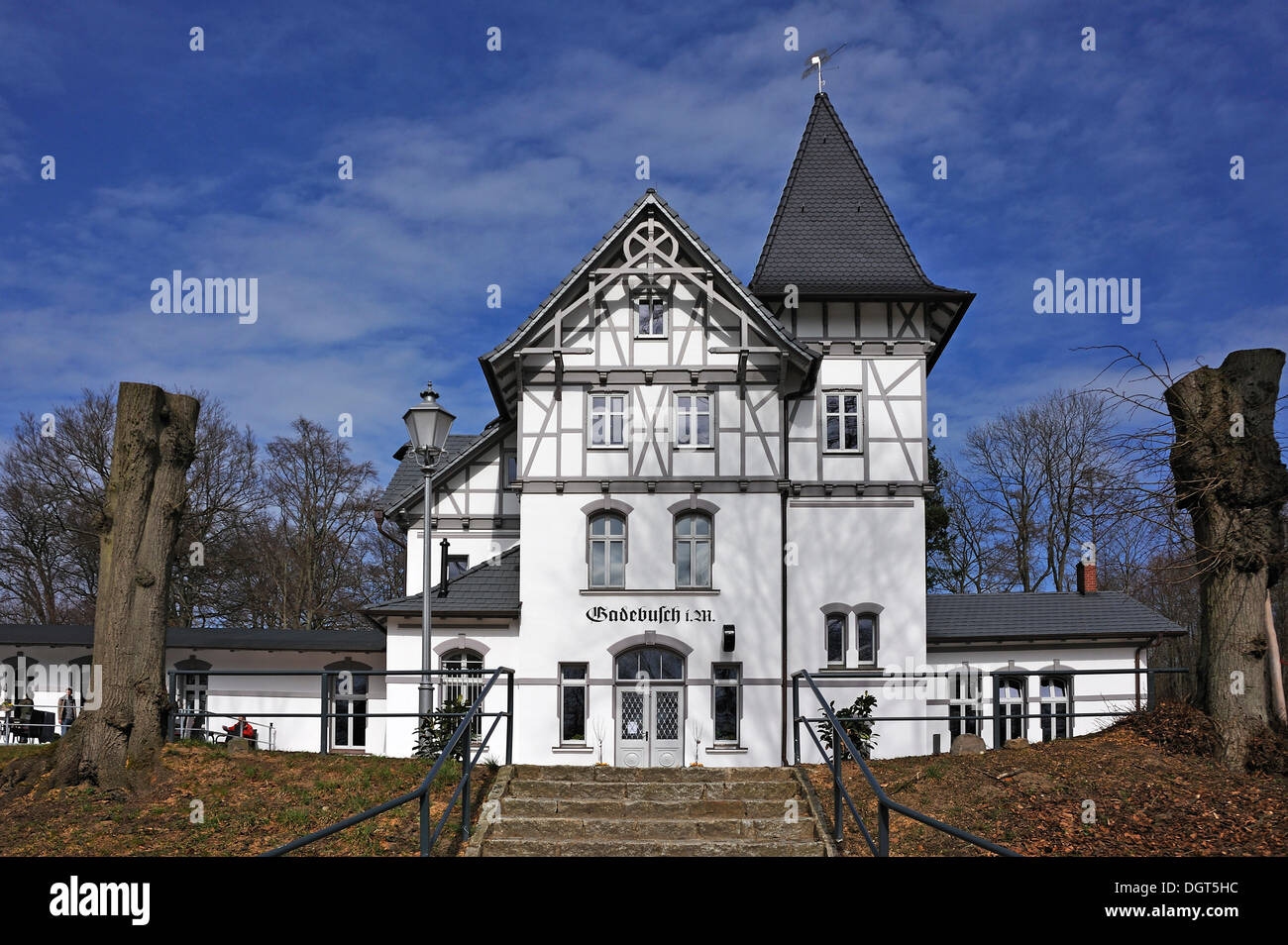 La gare de Gadebusch, construit en 1897, rénové et transformé en restaurant, Burgsee 'Station' a ouvert en 2012, Gadebusch Banque D'Images