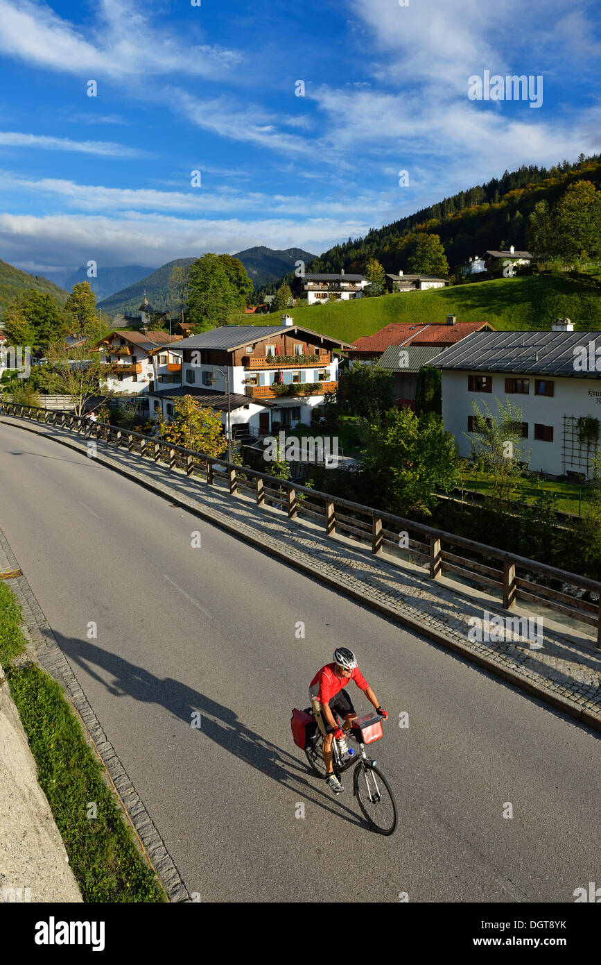 Circonscription cycliste sur route, Ramsau, Berchtesgaden, Haute-Bavière, Bavière Banque D'Images