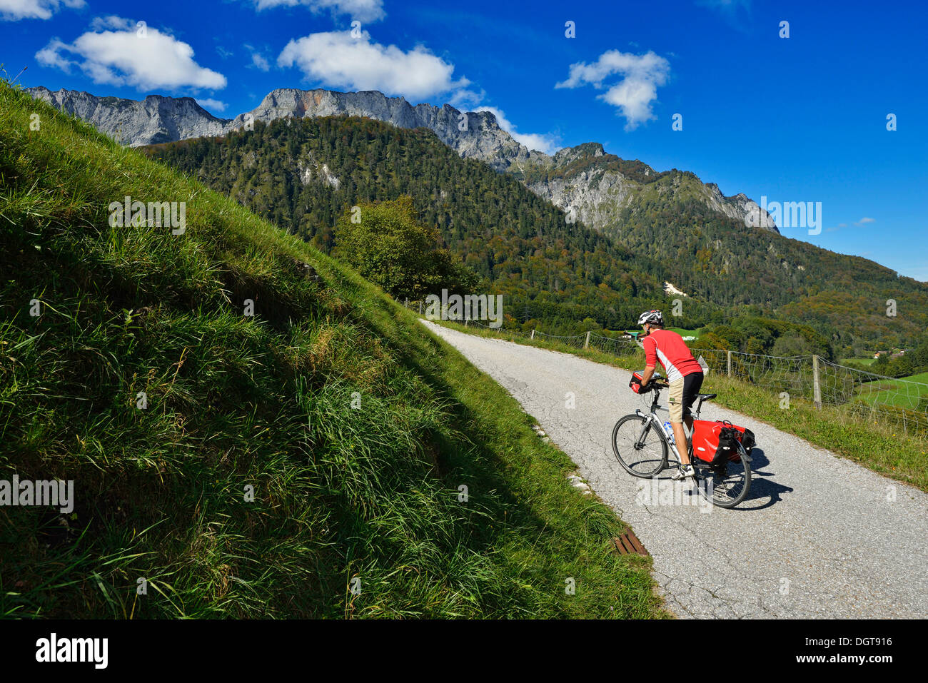 Massif de l'Untersberg, cycliste, Anger, Berchtesgaden, Haute-Bavière, Bavière Banque D'Images