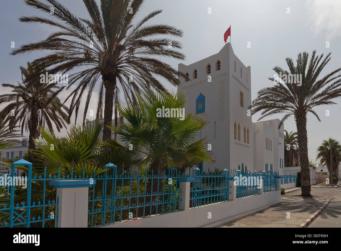 La Plaza de Espana à la ville de Sidi Ifni, côte atlantique du Maroc Banque D'Images