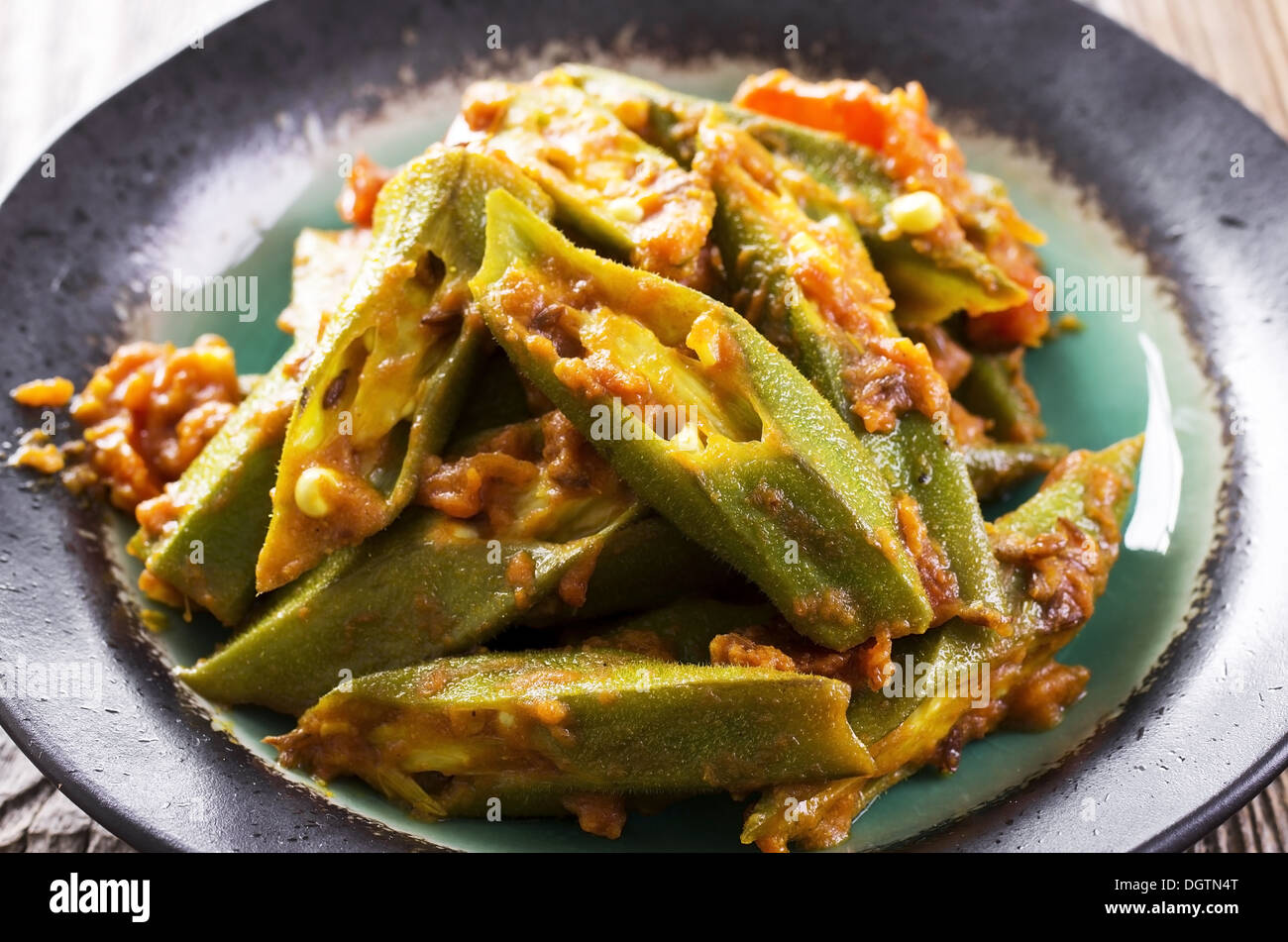 Okra Ragut Okra stew Banque de photographies et d’images à haute résolution - Alamy