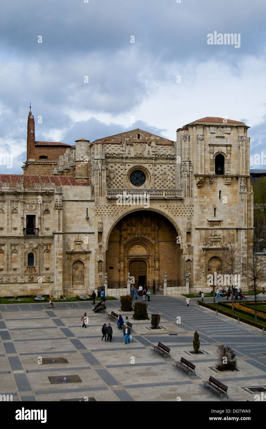Monastère de San Marcos du seizième siècle à San Marcos square. Leon, Espagne Banque D'Images