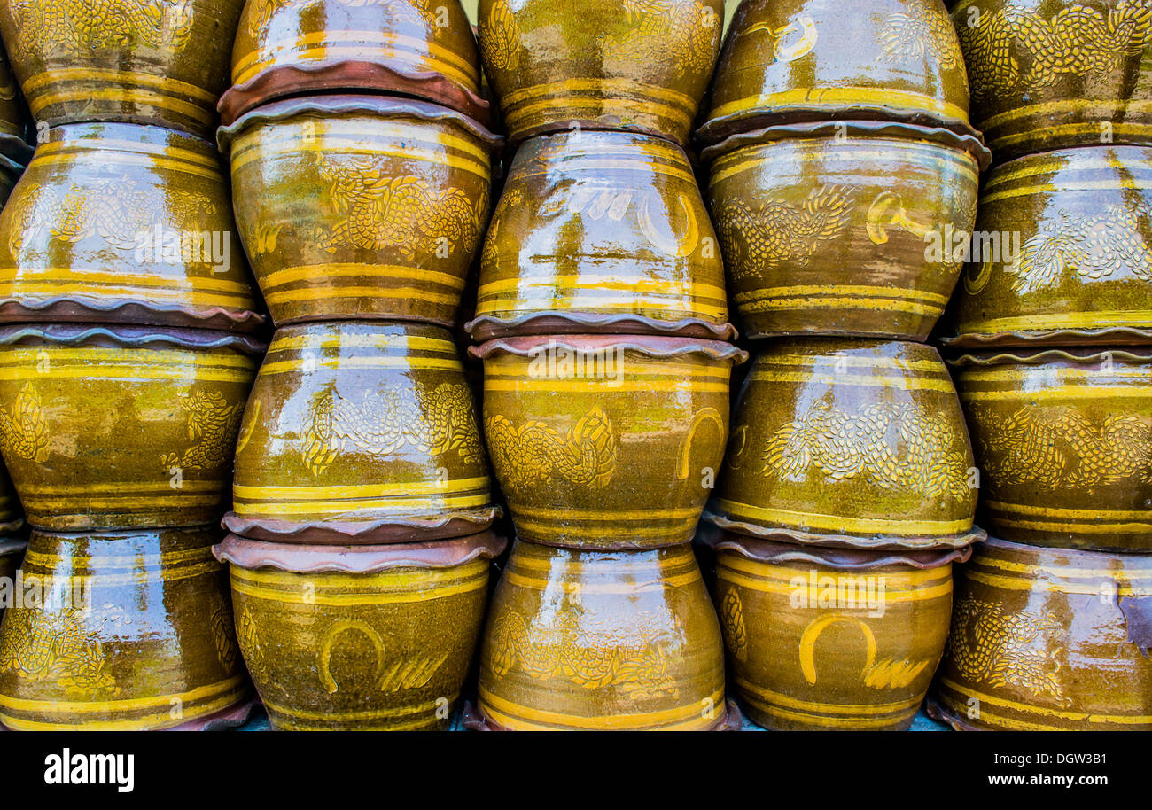 Je veux un pot long brevet appliqué la force. Banque D'Images