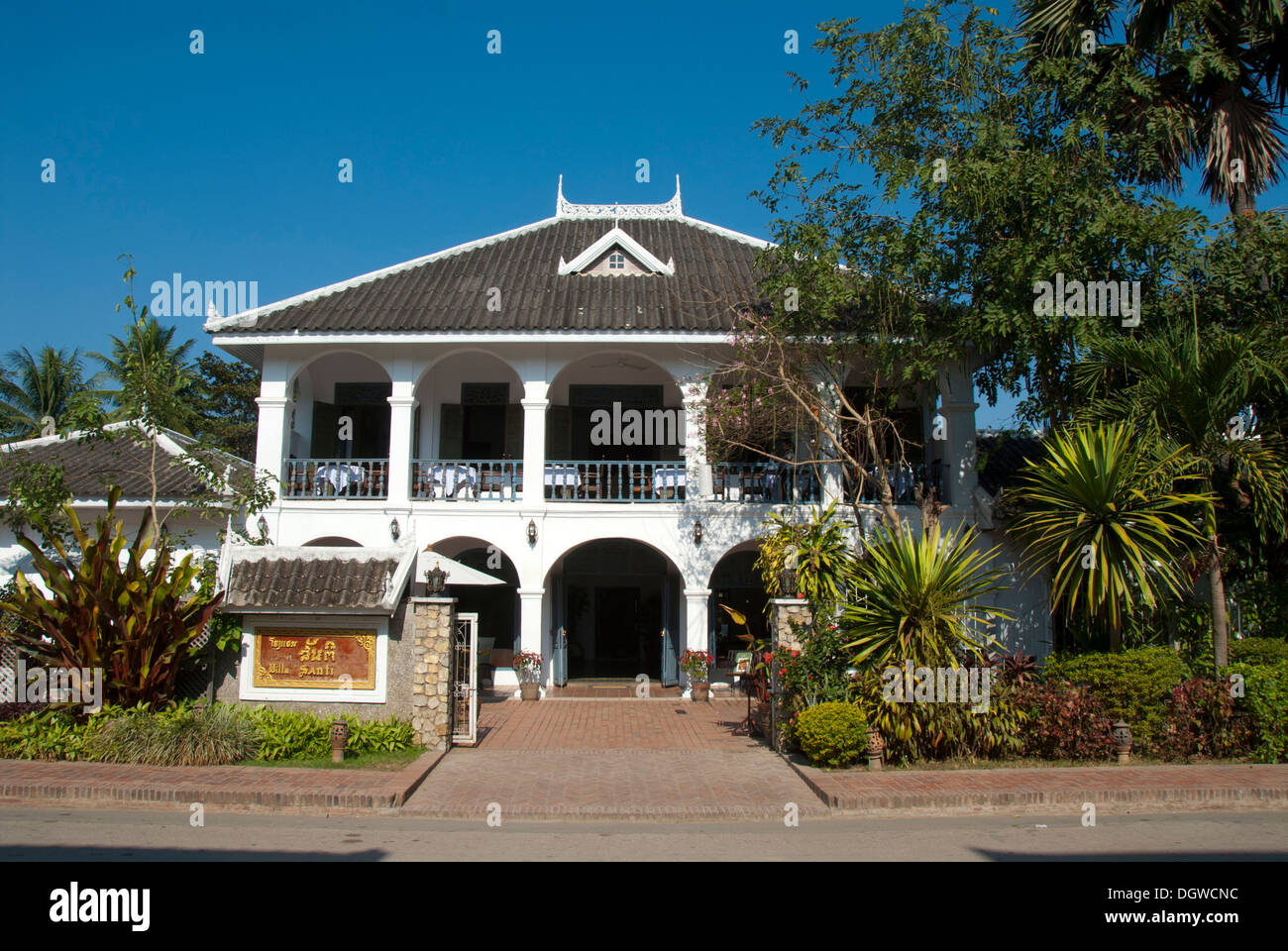 Chambre, l'époque coloniale française, hotel, hôtel de charme, la Villa Santi, province de Luang Prabang, Laos, Asie du Sud, Asie Banque D'Images