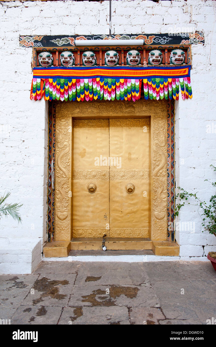 Le bouddhisme tibétain, porte cloutée, porte, entrée privée, forteresse-monastère de Punakha Dzong,,, l'Himalaya, Royaume du Bhoutan Banque D'Images