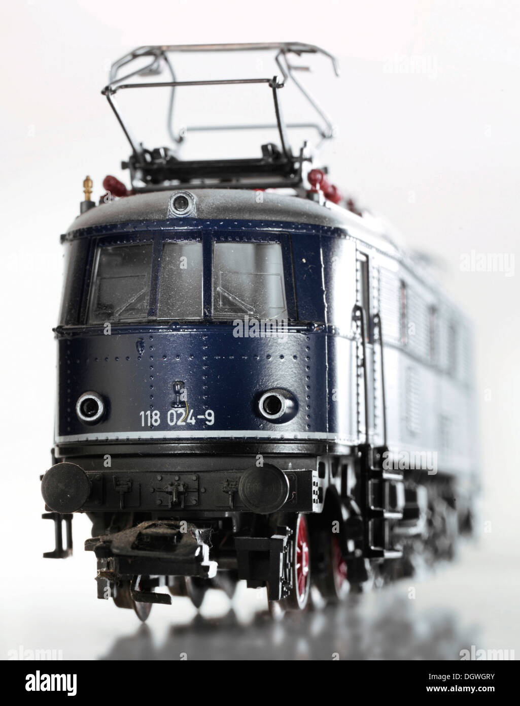 Chemin de fer modèle, série DB 118, de 1968, l'une des locomotives électriques les plus rapides au moment Banque D'Images