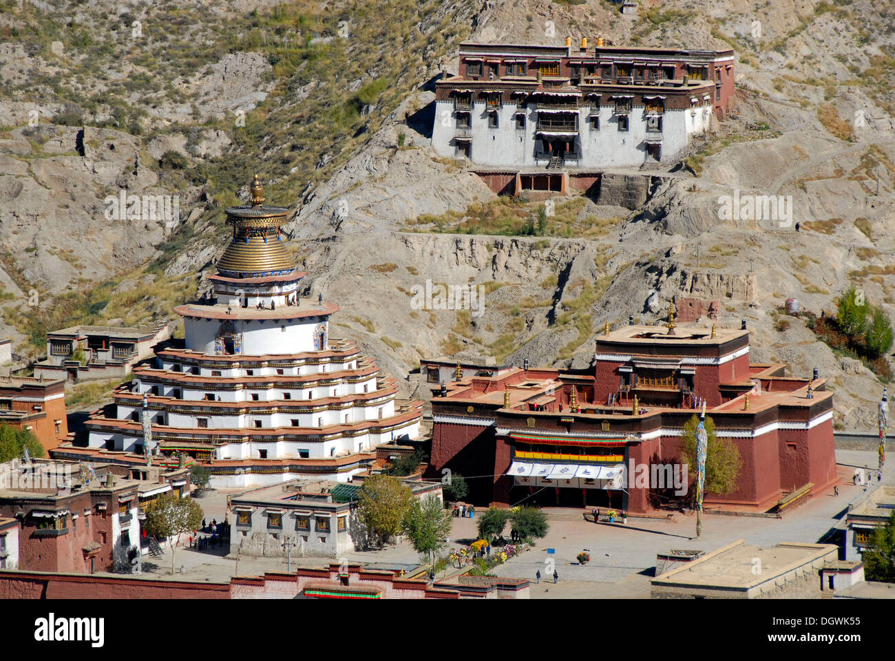 Le bouddhisme tibétain, le monastère de Palcho Pelkor Chode, avec le monastère de Kumbum stupa, Balkor, Gyantse, Himalaya Banque D'Images