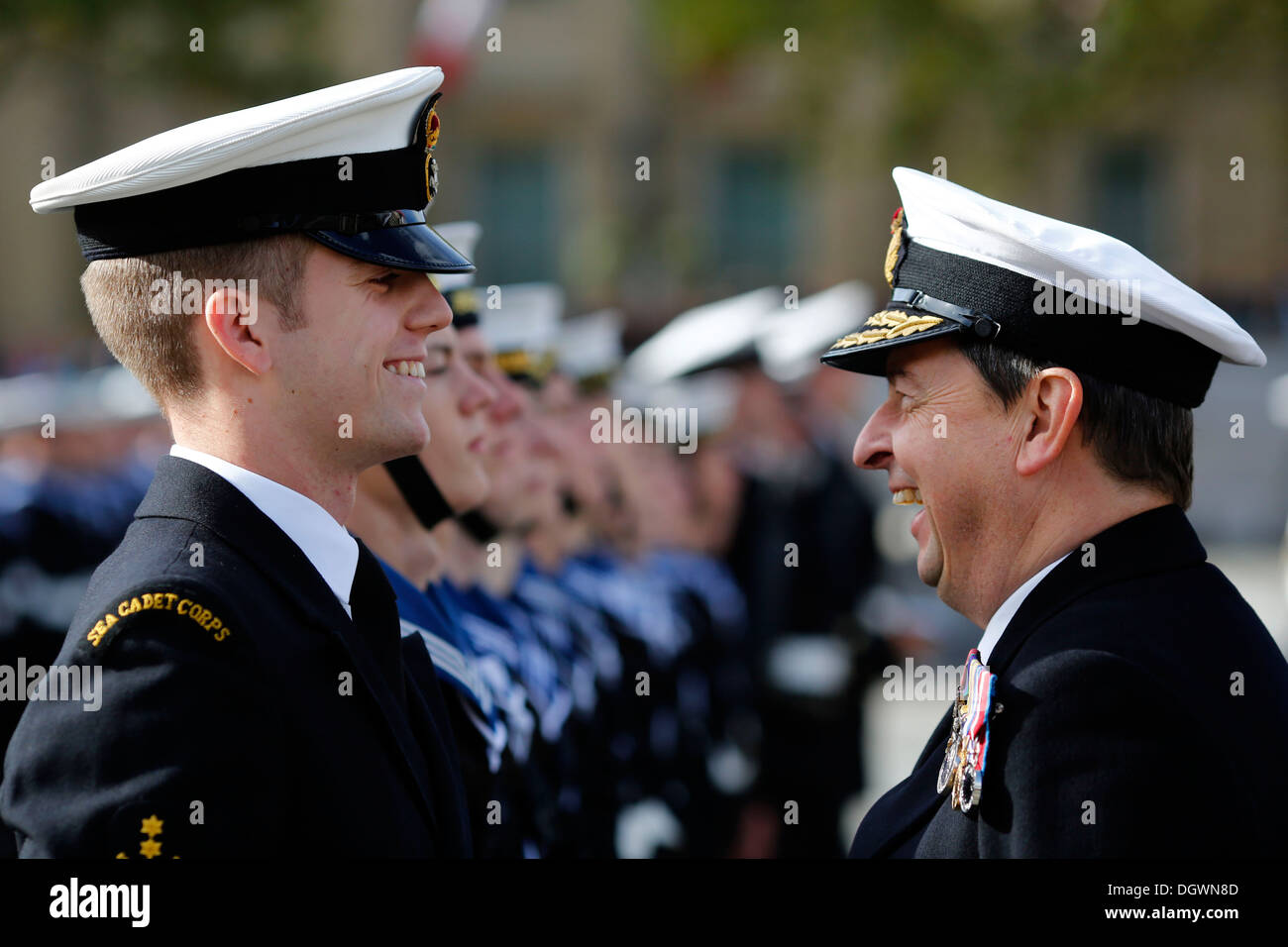 Les Cadets de la marine au cours de la Trafalgar Day Parade au centre de Londres, Trafalgar Square, la Grande-Bretagne, le 20 octobre 2013. Le défilé cele Banque D'Images